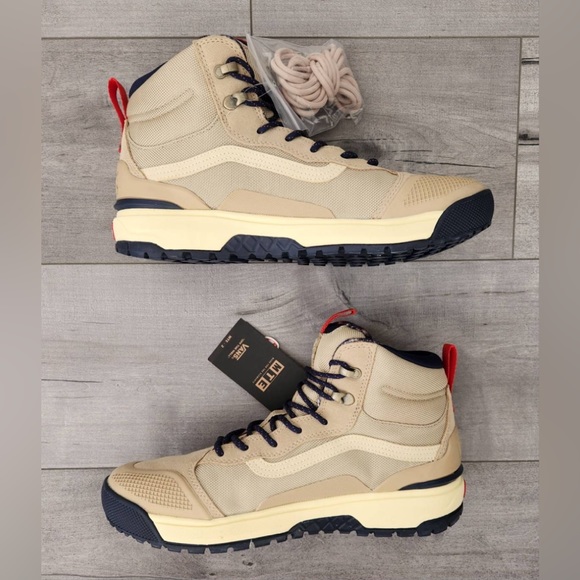 VANS UltraRange EXO Hi MTE-2 Shoe - Picture 2 of 10